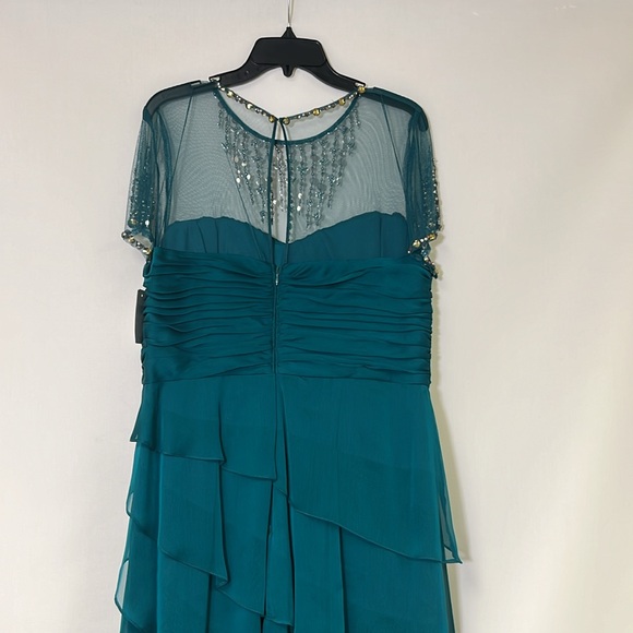 Adrianna papell jewels neckline short sleeve shutter long dress - Picture 7 of 16